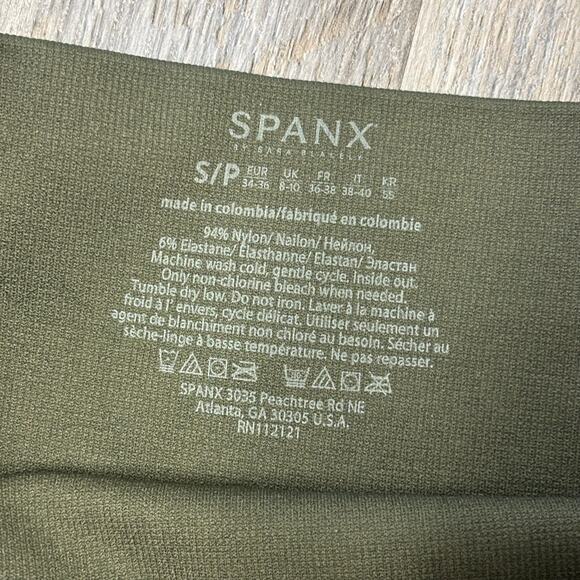 Spanx Look At Me Now Green Camouflage Womens Small Seamless Camo Yoga Leggings - Picture 3 of 10